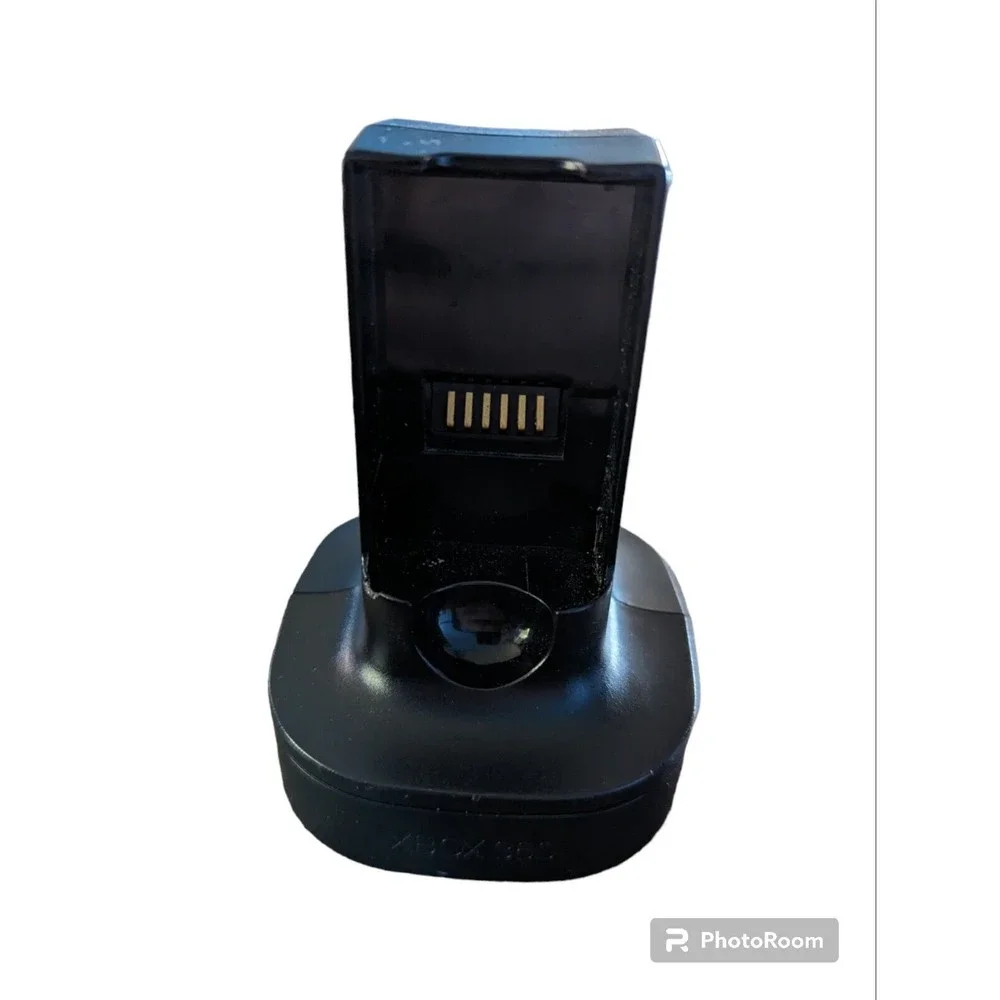 Official Genuine OEM Microsoft XBox 360 Quick Dual Charger Black V85 No Battery